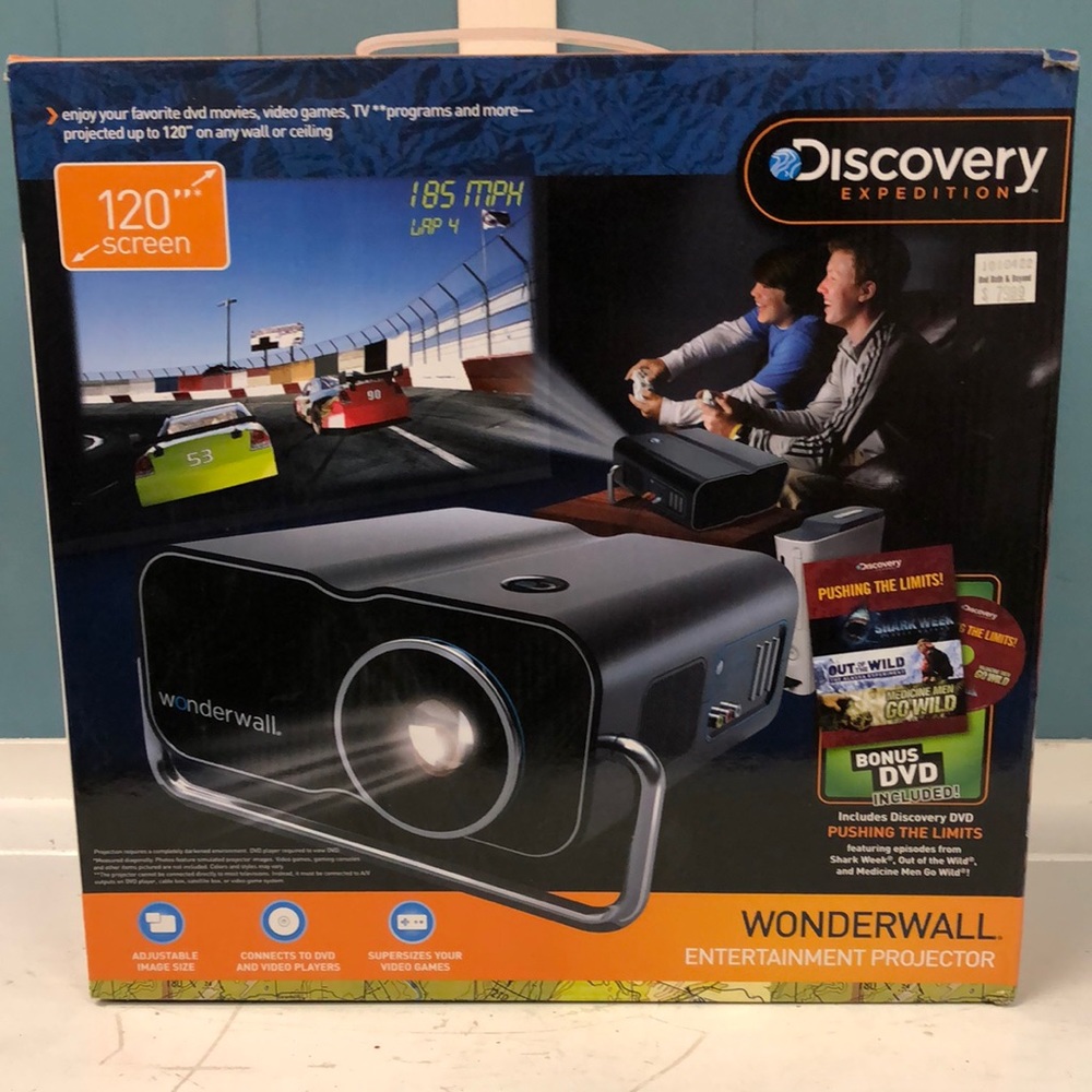 Discovery Wonderwall Expedition Entertainment LCD‎ Projector NEW